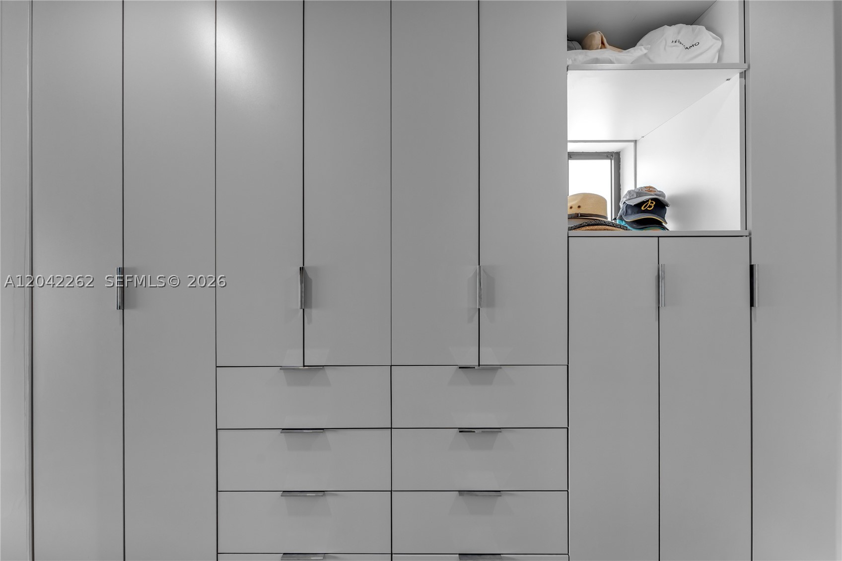 MICHELLE MANORS - Residential