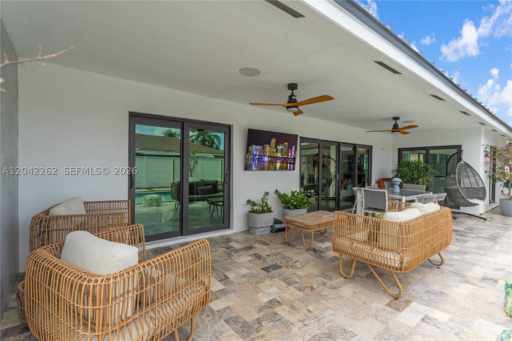 MICHELLE MANORS - Residential