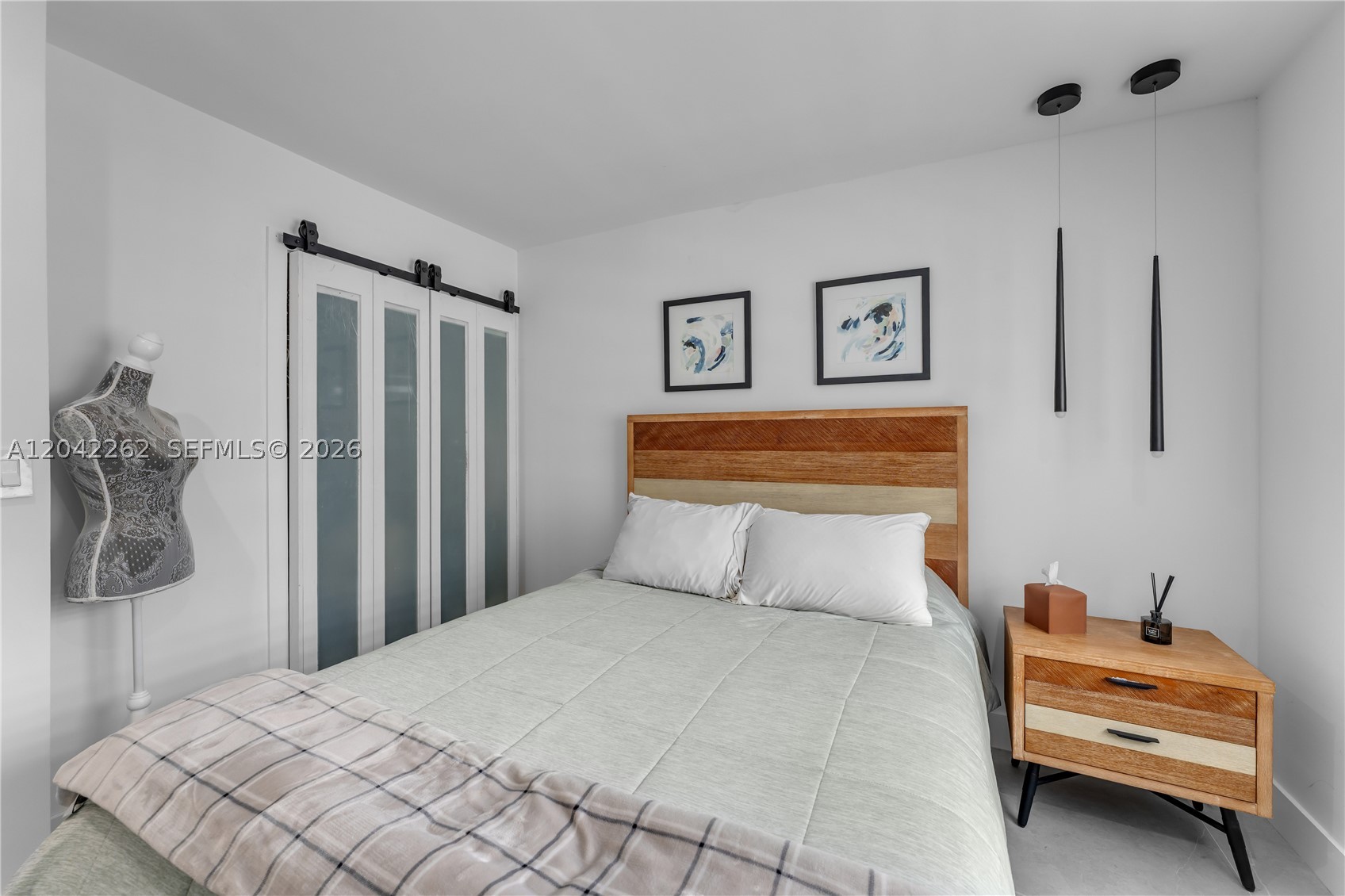 MICHELLE MANORS - Residential
