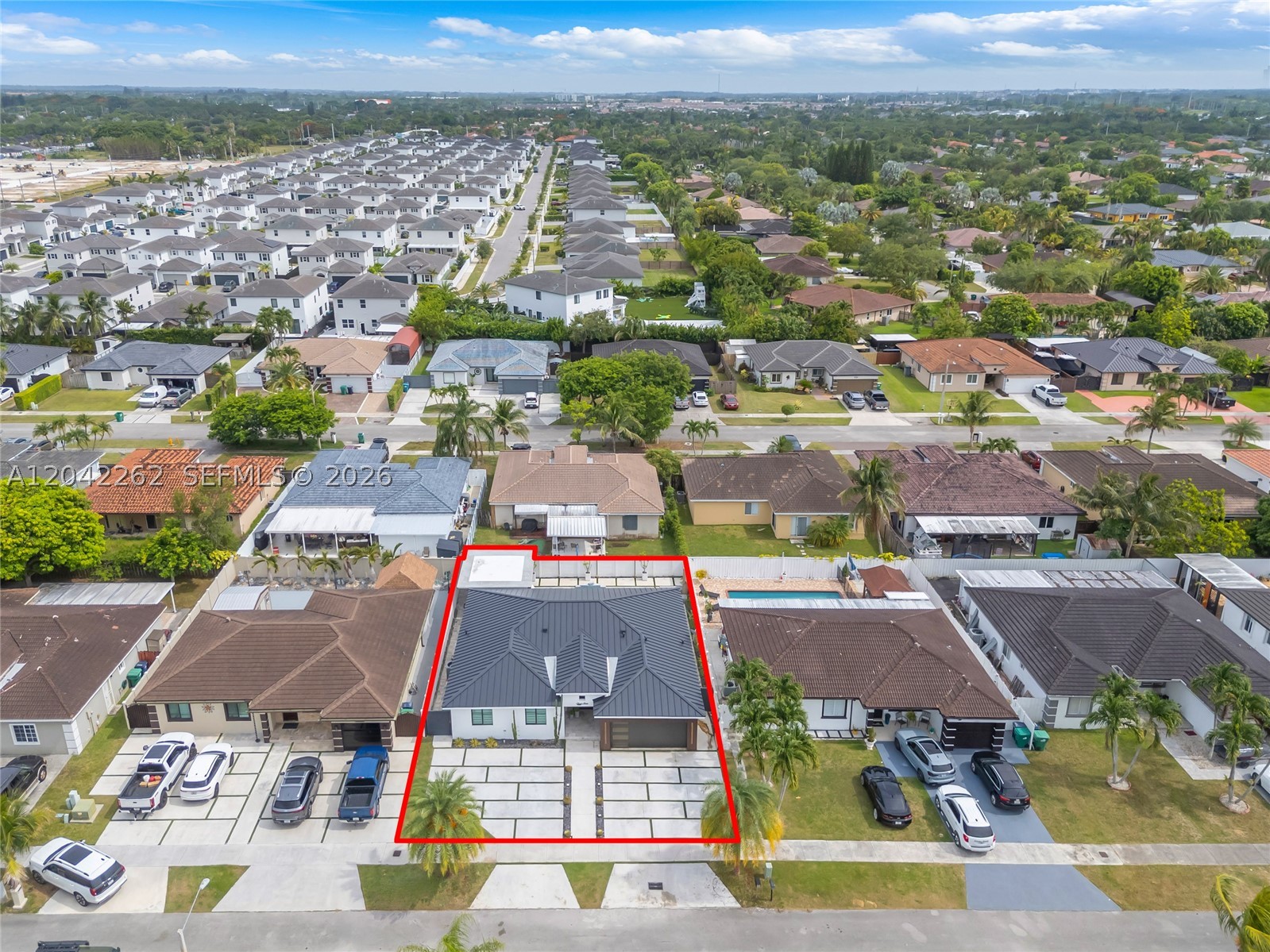 MICHELLE MANORS - Residential