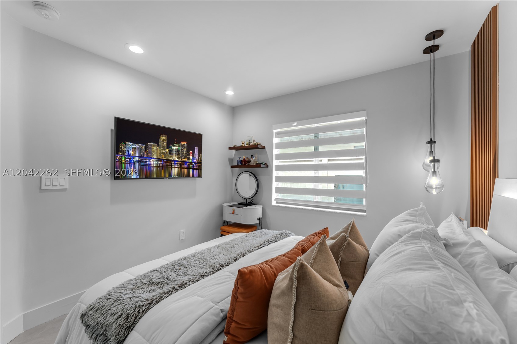 MICHELLE MANORS - Residential