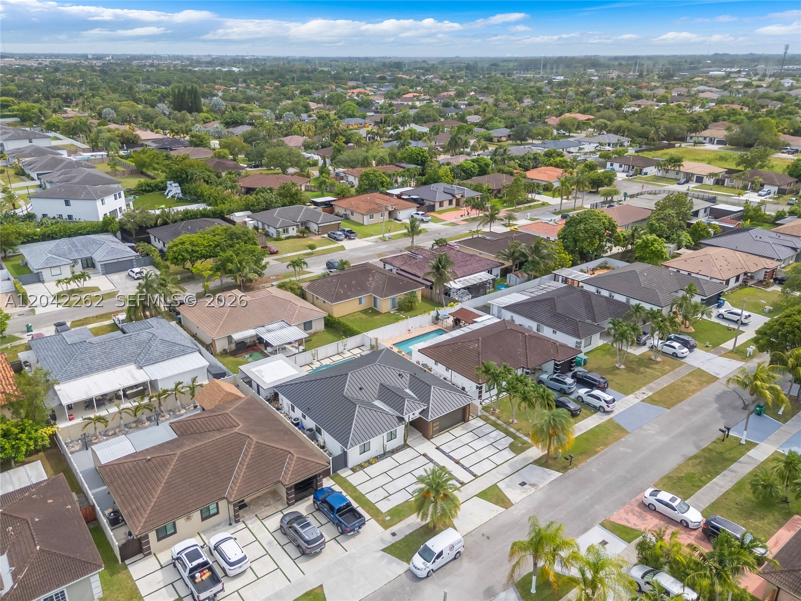 MICHELLE MANORS - Residential