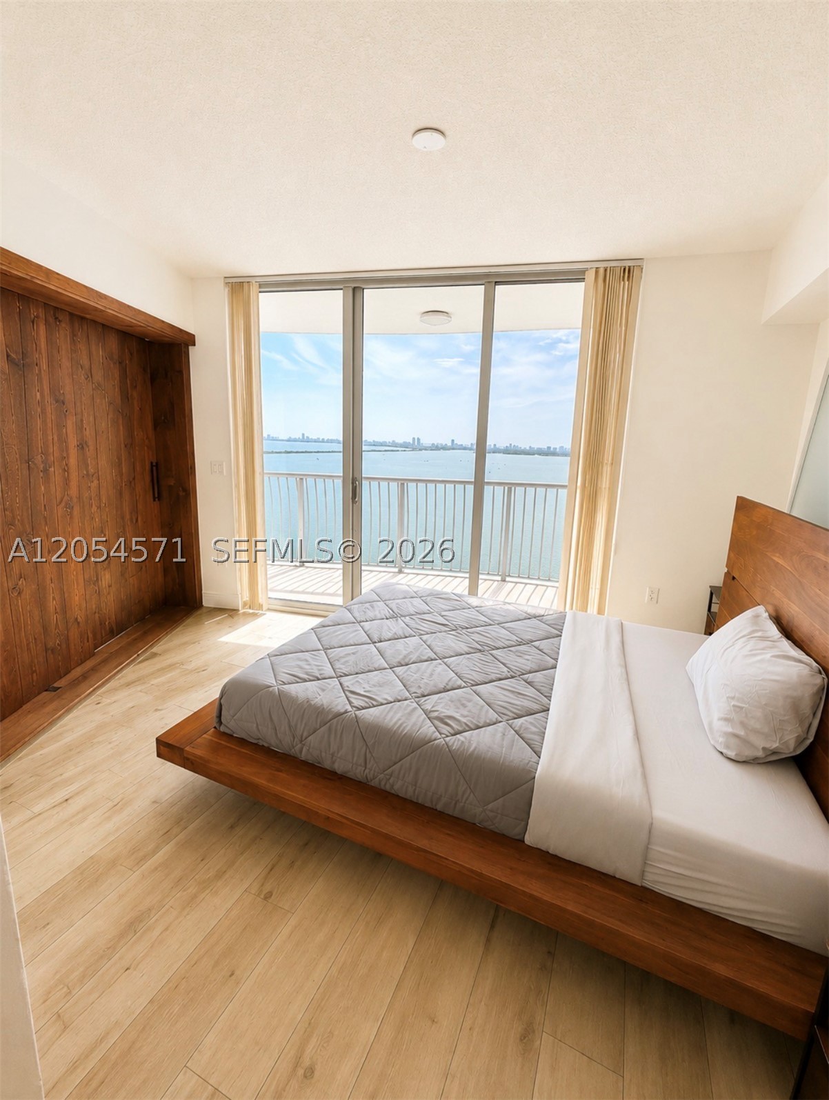 OPERA TOWER CONDO - Residential