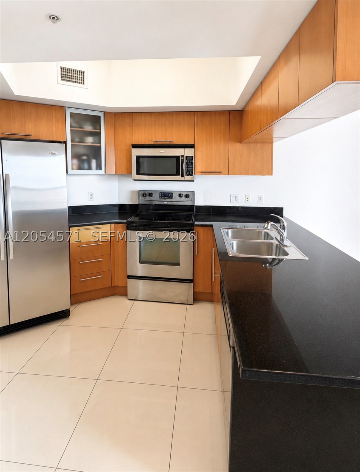 OPERA TOWER CONDO - Residential