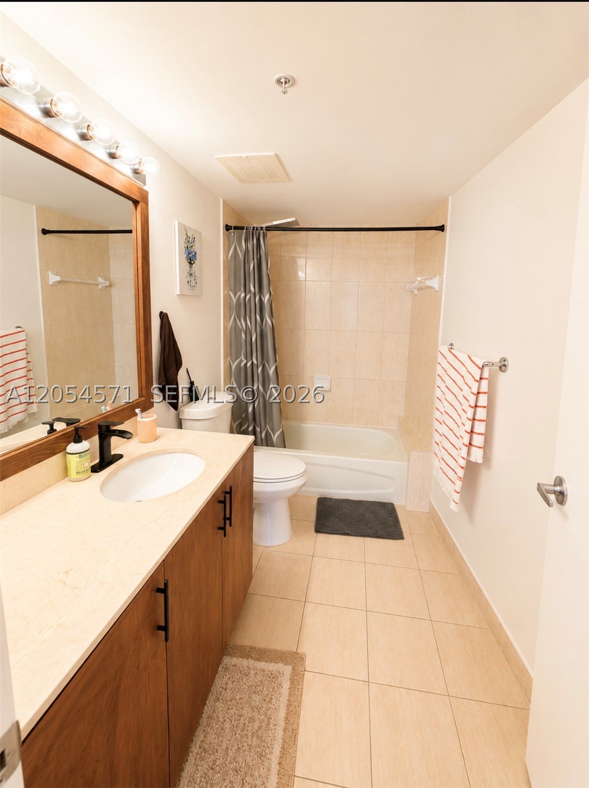 OPERA TOWER CONDO - Residential
