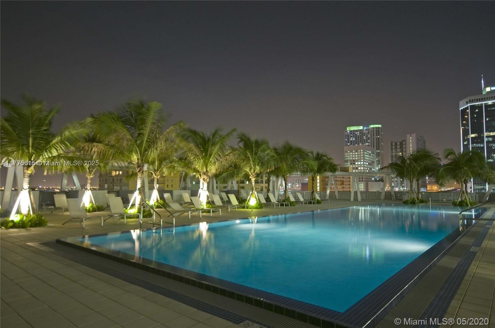 THE AXIS ON BRICKELL COND - Residential