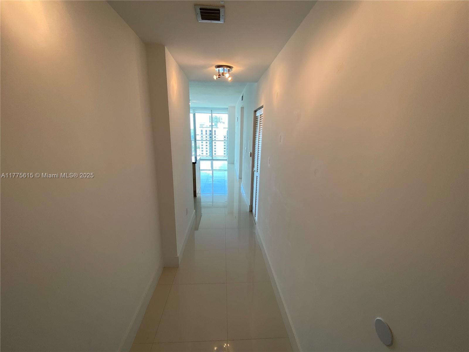 THE AXIS ON BRICKELL COND - Residential