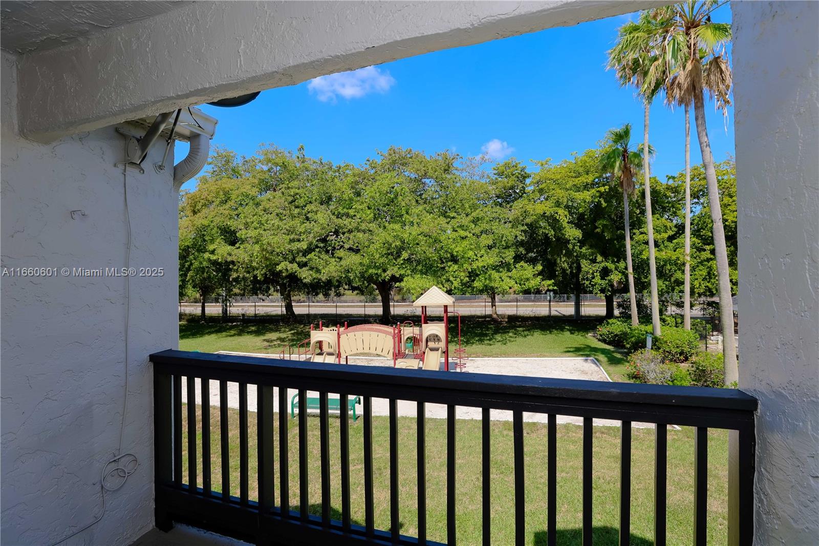 FAIRWAY GREENS CONDO HOME - Residential