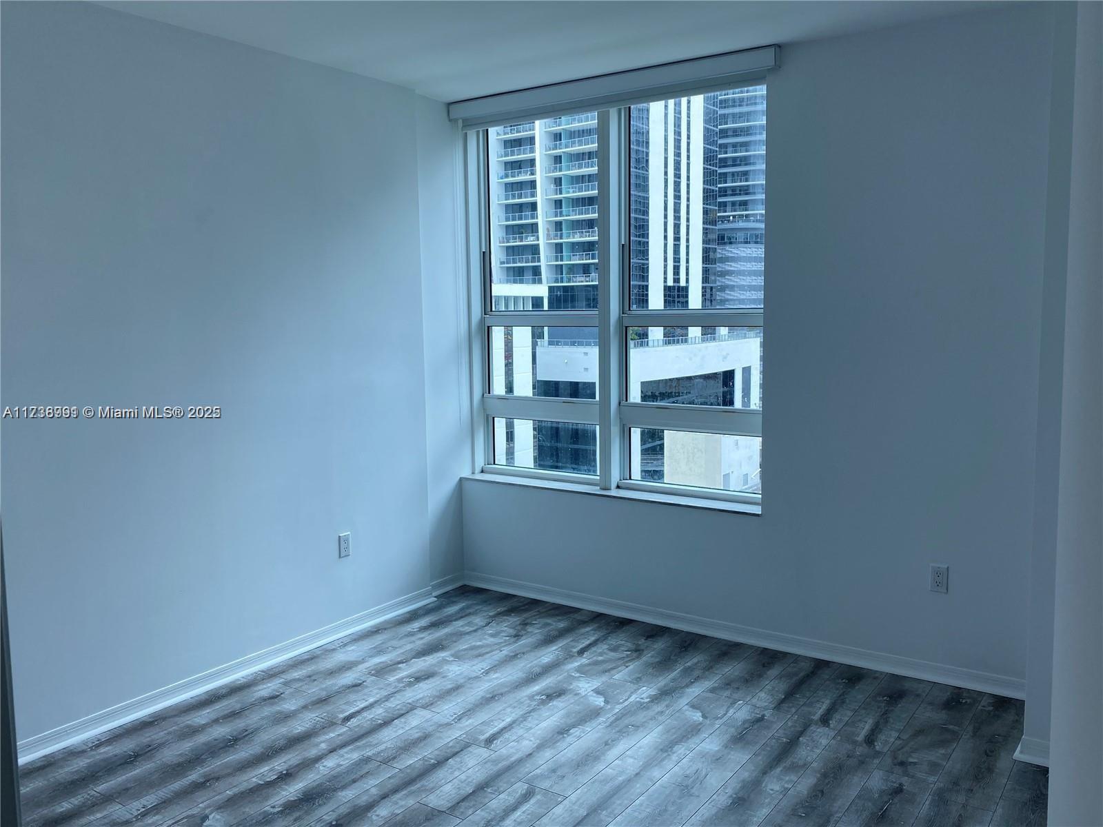 THE PLAZA 901 BRICKELL CO - Residential Lease