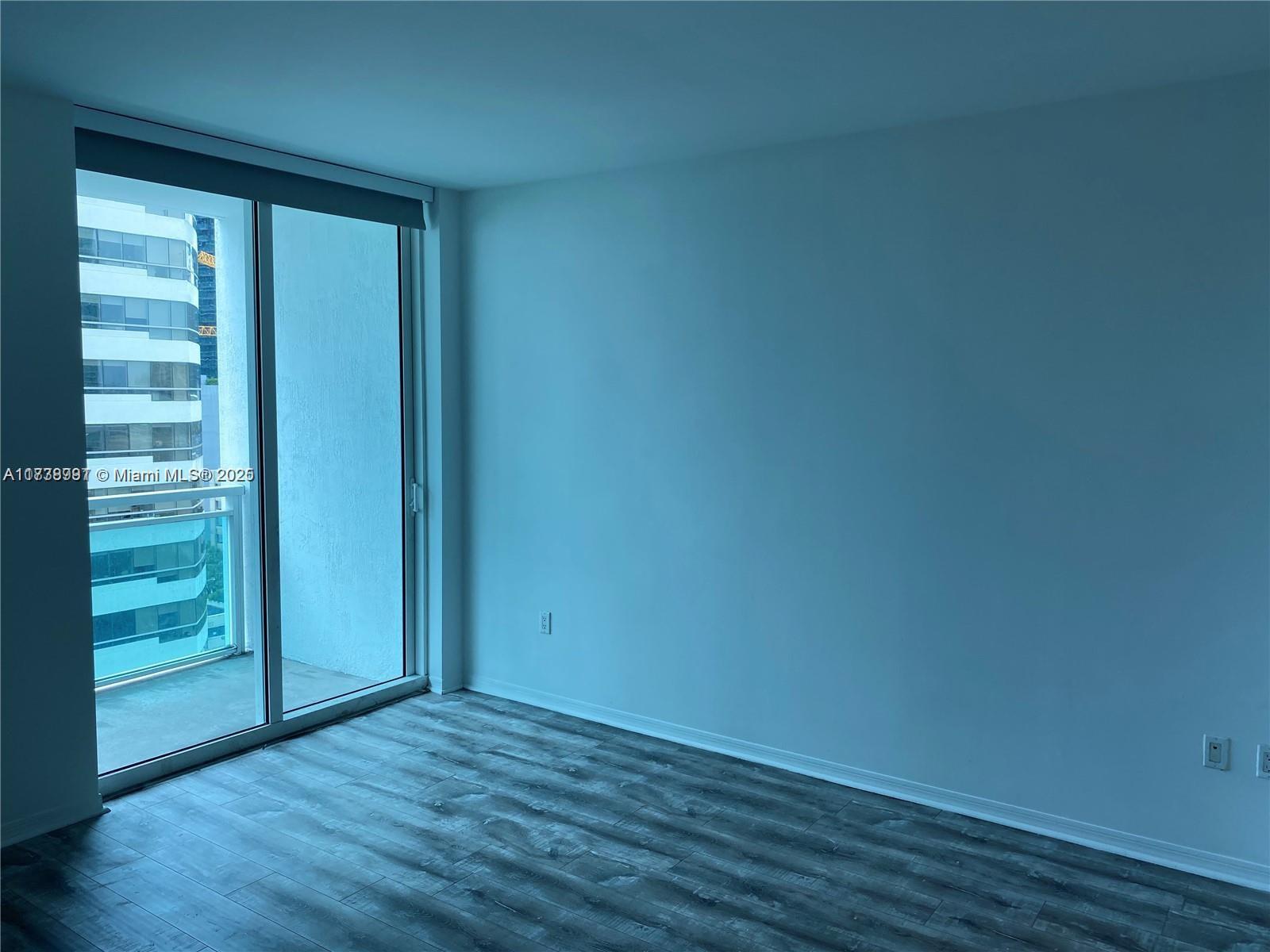 THE PLAZA 901 BRICKELL CO - Residential Lease