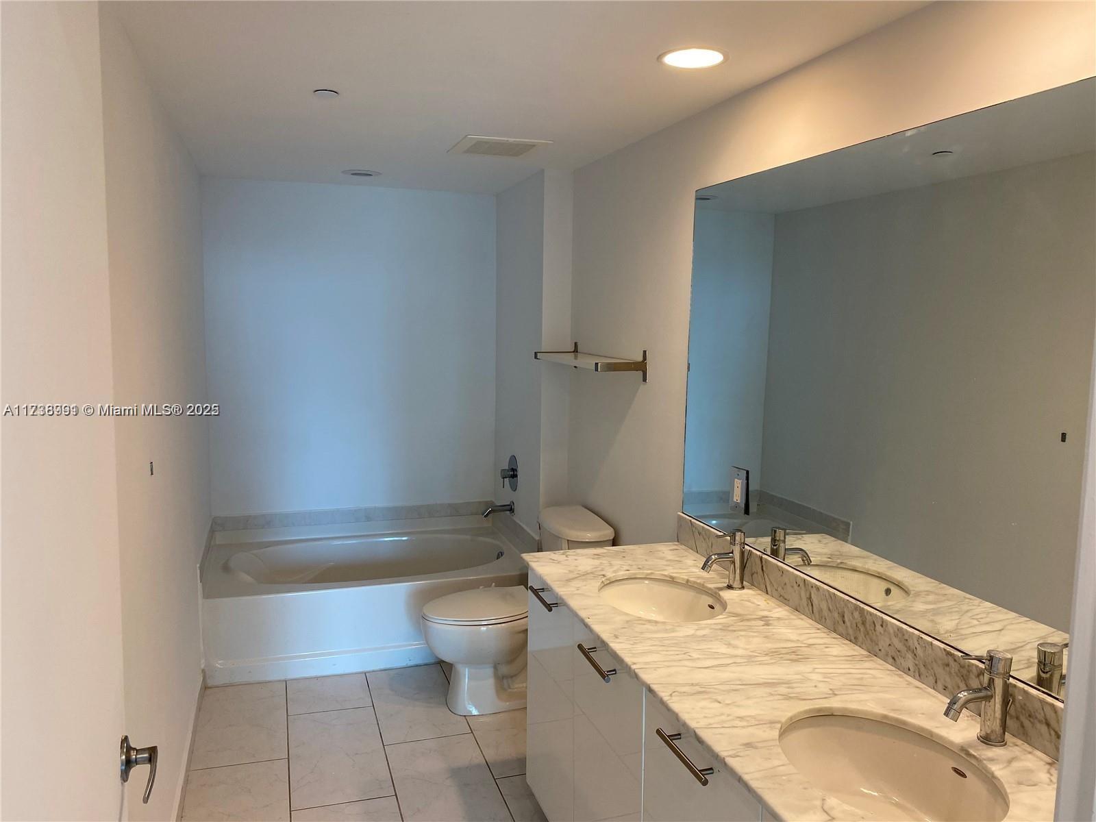 THE PLAZA 901 BRICKELL CO - Residential Lease