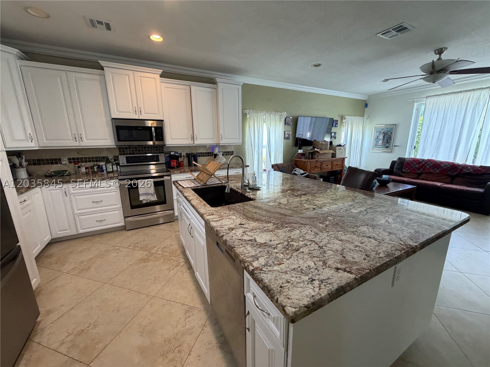WYNDHAM LAKES CENTRAL - Residential