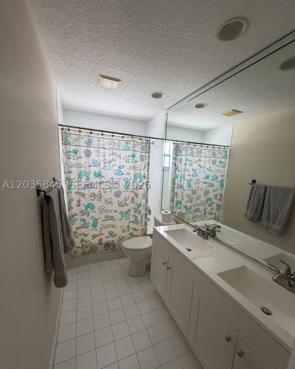 WYNDHAM LAKES CENTRAL - Residential