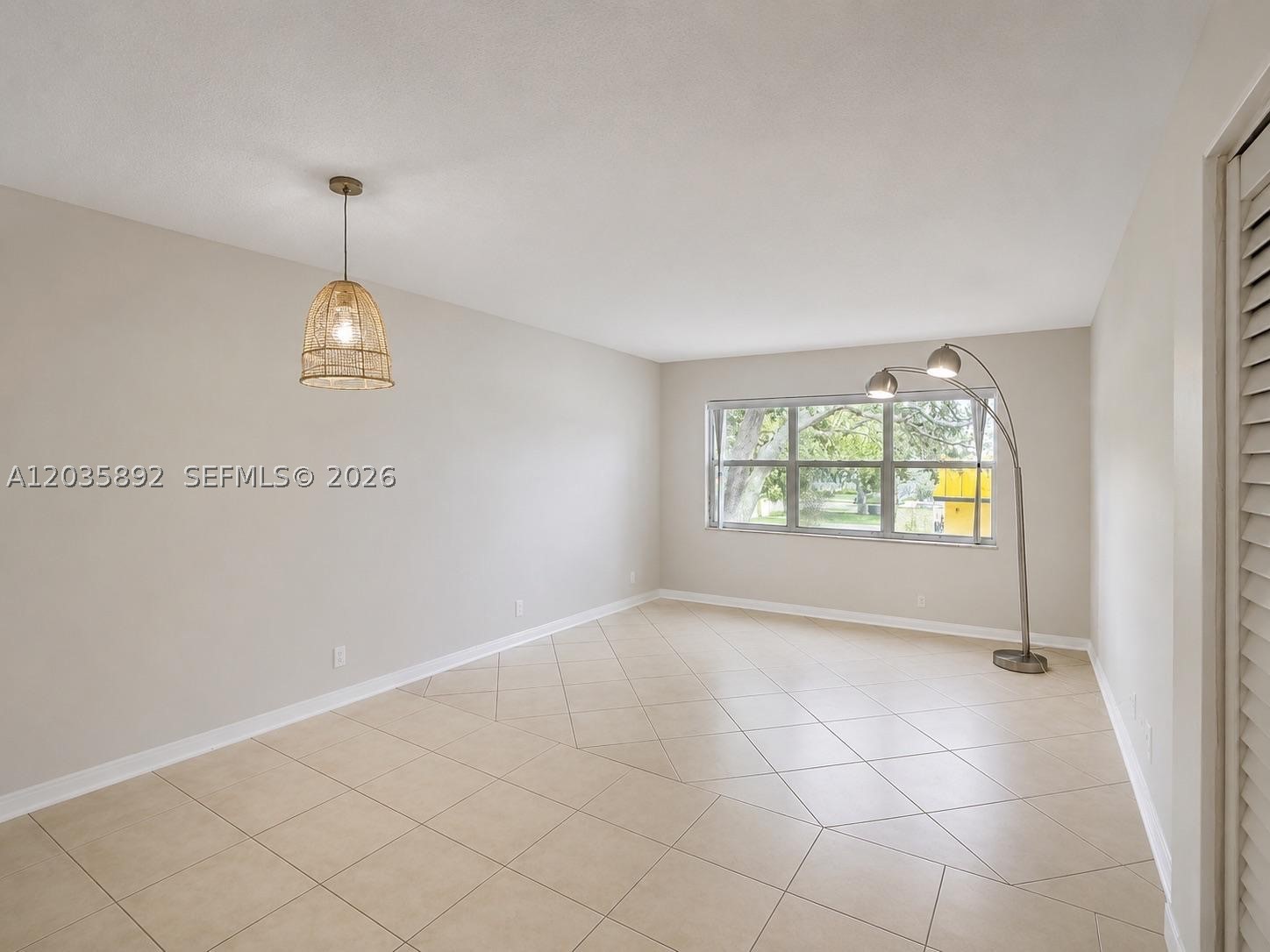 Bright First floor 1BR/1BA Renovated kitchen, countertops. Refinished bathrooms, nice size bedroom. Walk-in closet. Located in the heart of Pompano Beach, close to everything, bike ride to the beach, new developments in the surrounding area. Hurricane windows, newer roof, well-kept quiet complex,  Laundry facilities.
