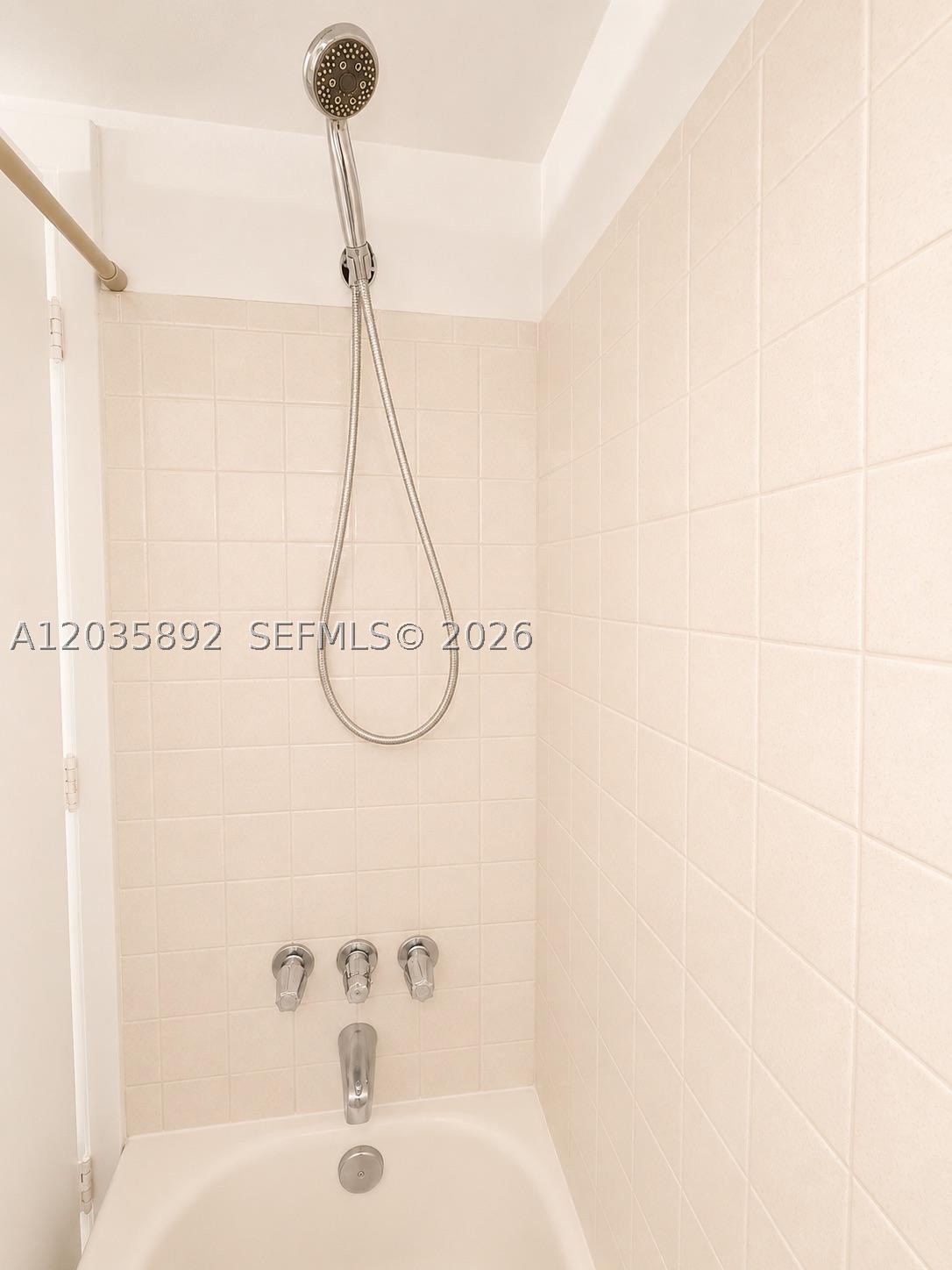 GEORGEN ARMS INC CONDO - Residential Lease