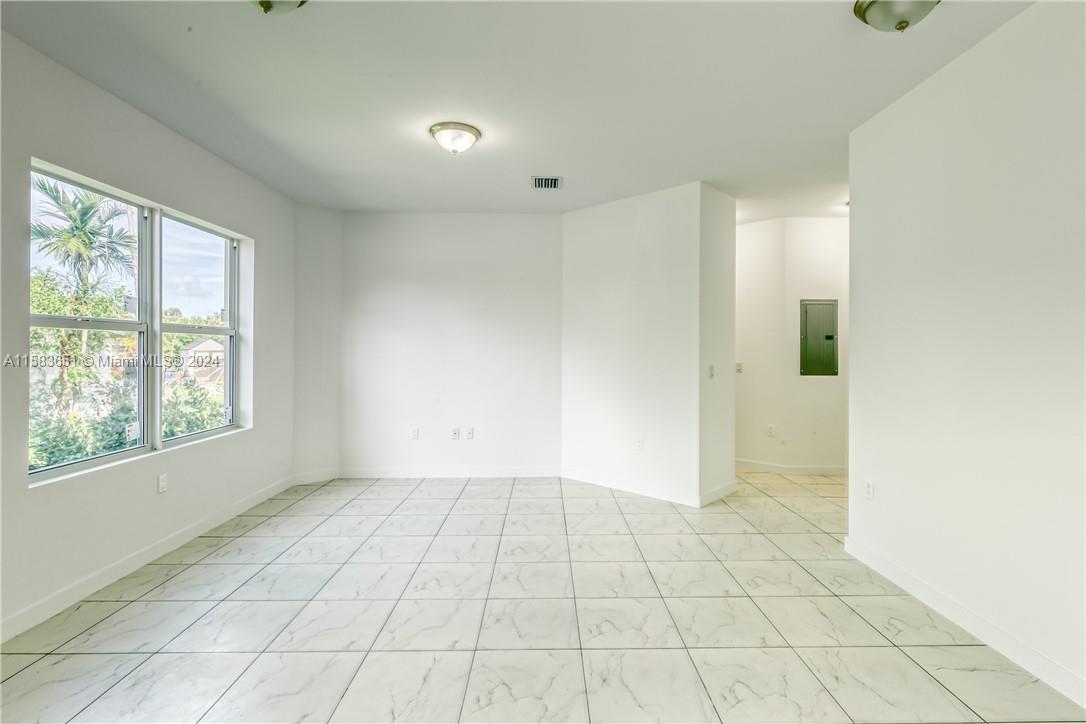 REPLAT OF SABAL GROVE - Residential Lease