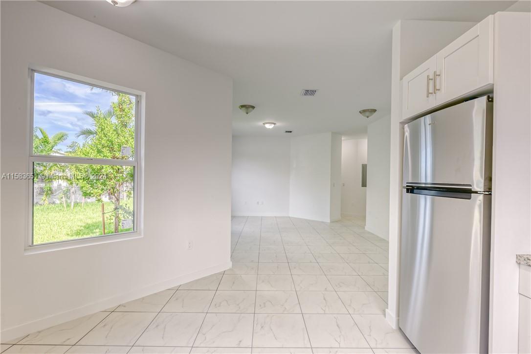 REPLAT OF SABAL GROVE - Residential Lease