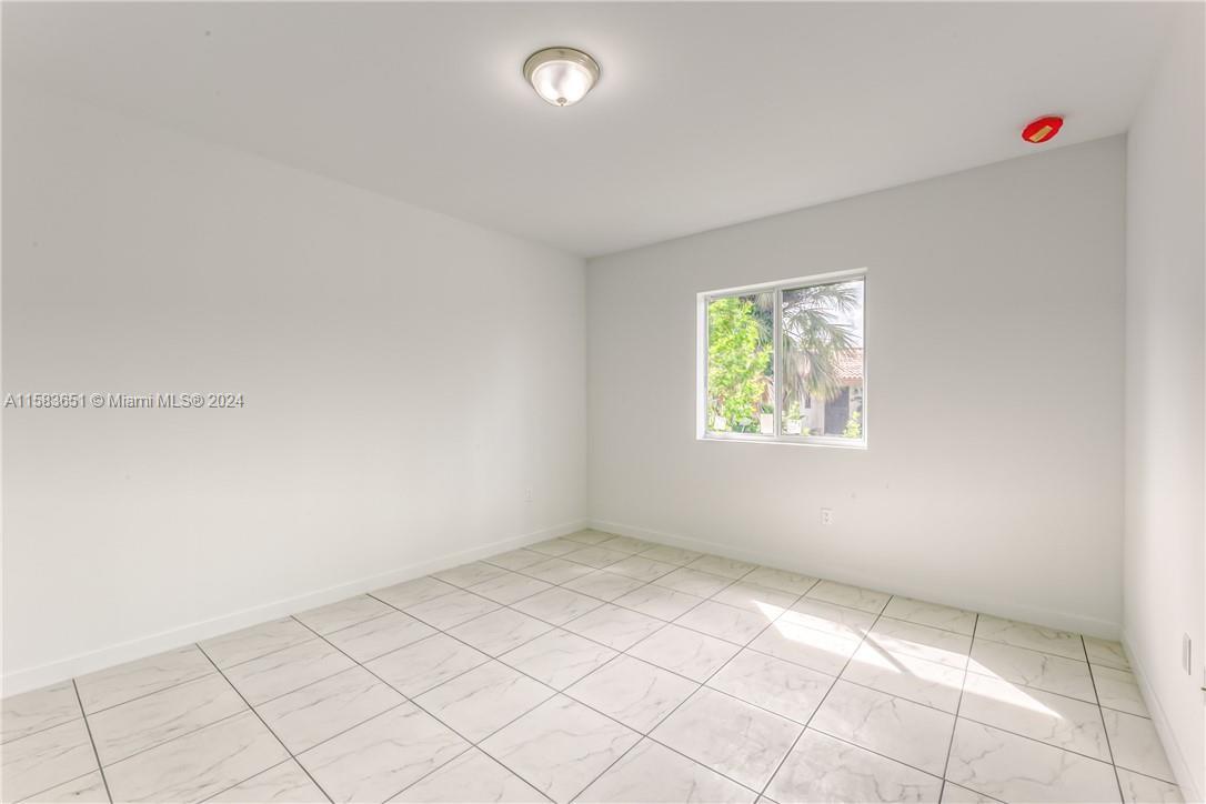 REPLAT OF SABAL GROVE - Residential Lease