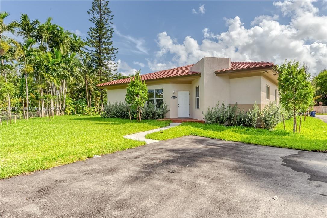 REPLAT OF SABAL GROVE - Residential Lease