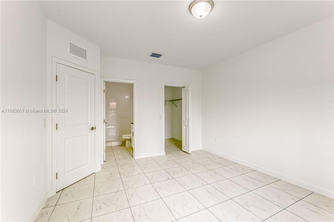 REPLAT OF SABAL GROVE - Residential Lease