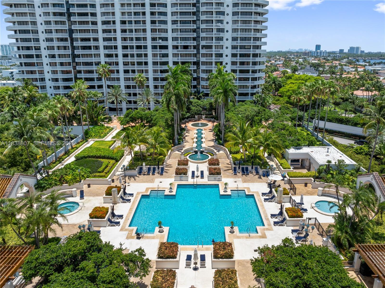 2000 ISL BLVD WILLIAMS IS - Residential