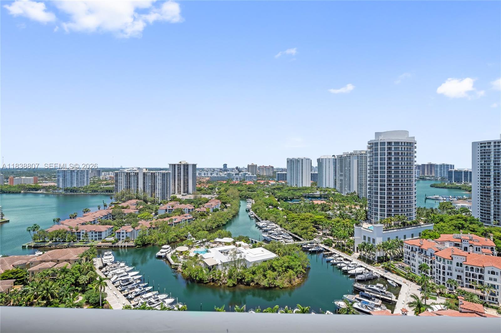 2000 ISL BLVD WILLIAMS IS - Residential