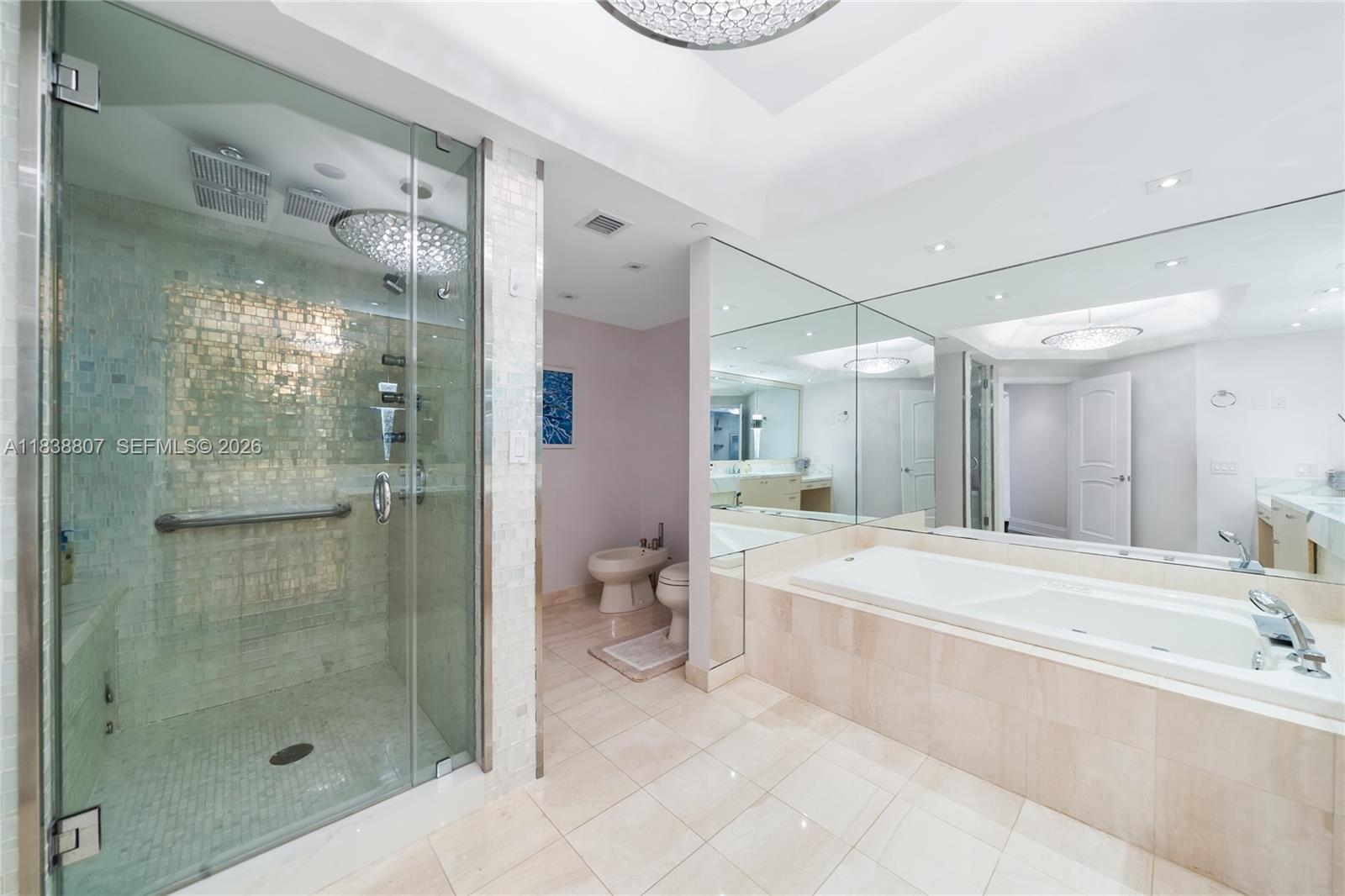 2000 ISL BLVD WILLIAMS IS - Residential
