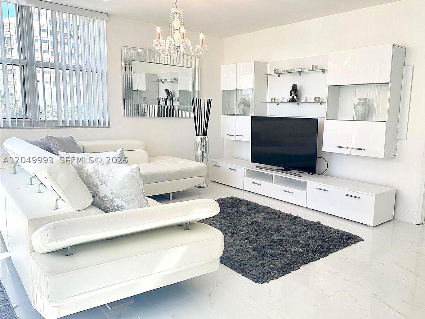 ISOLA CONDO - Residential