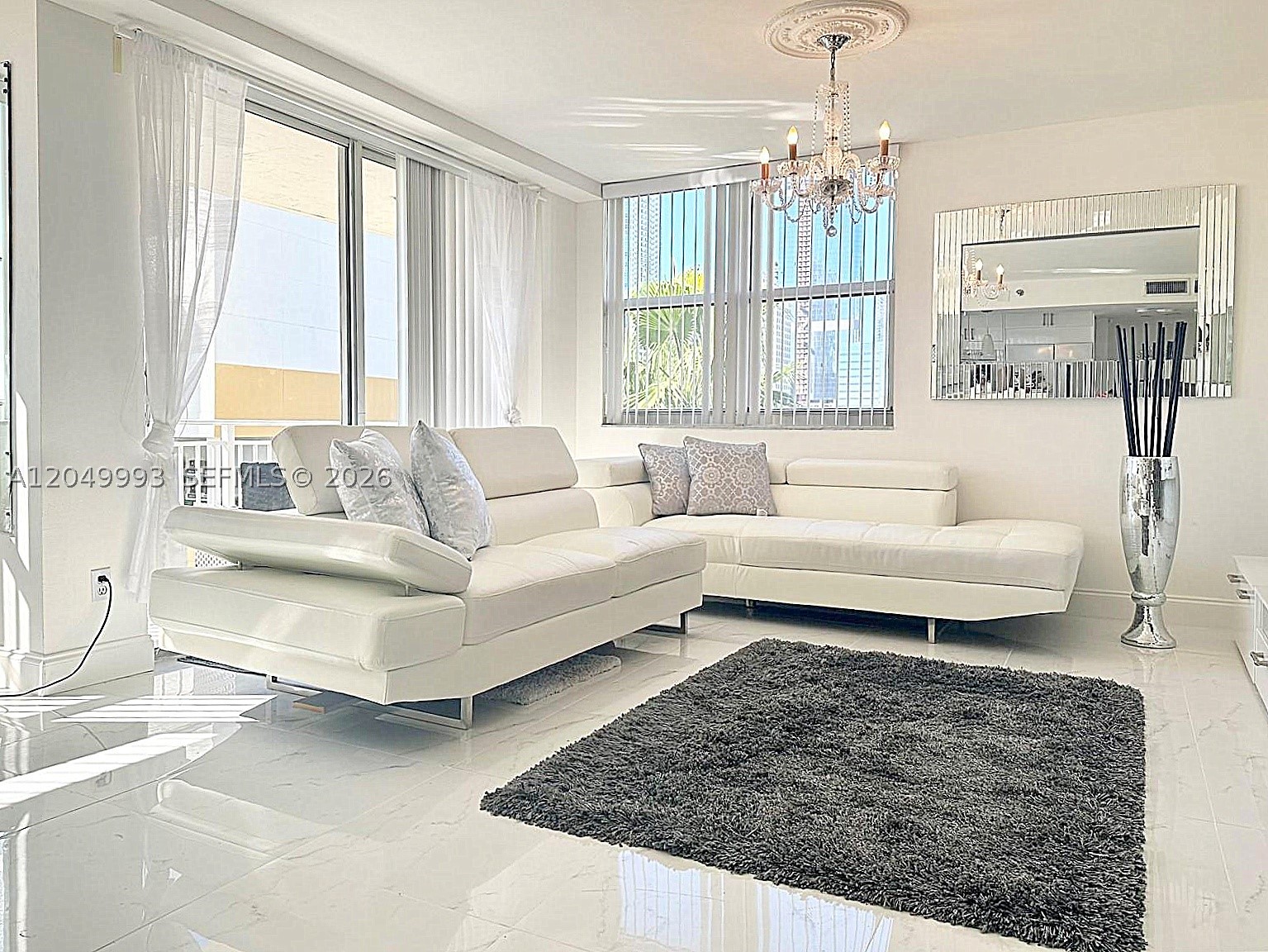 ISOLA CONDO - Residential