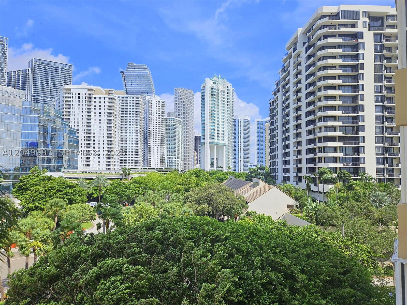 ISOLA CONDO - Residential