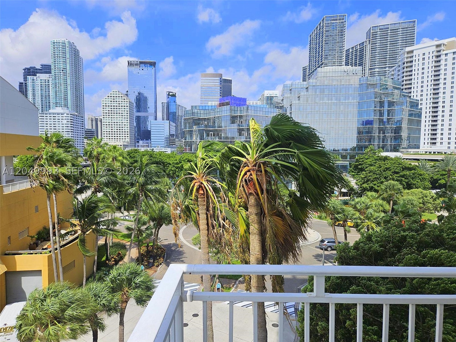 ISOLA CONDO - Residential