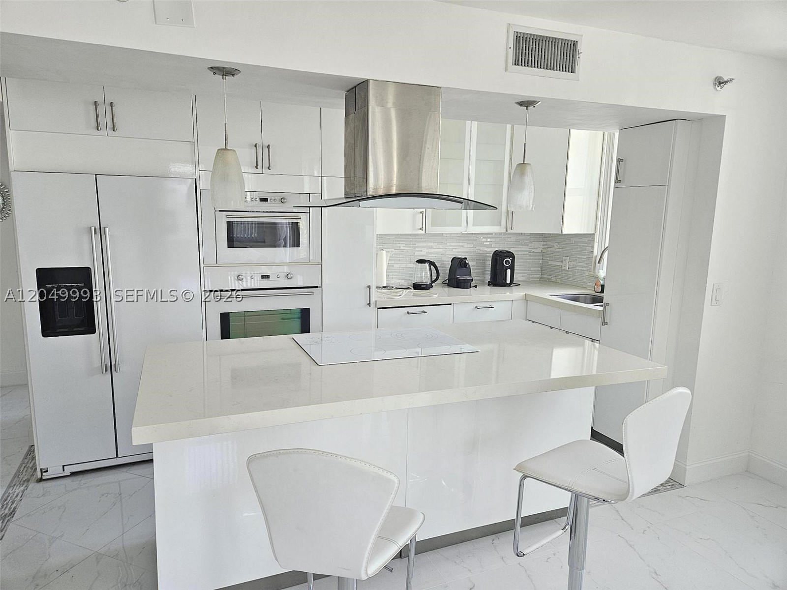 ISOLA CONDO - Residential