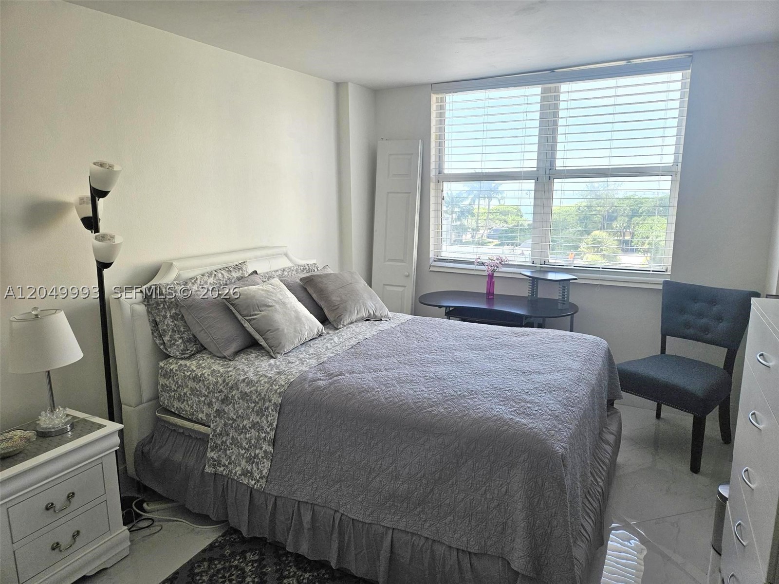 ISOLA CONDO - Residential