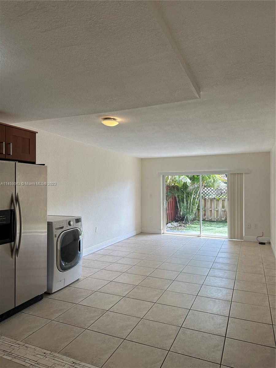 DORAL GARDENS II CONDO - Residential Lease