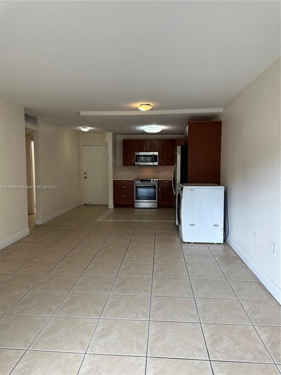 DORAL GARDENS II CONDO - Residential Lease
