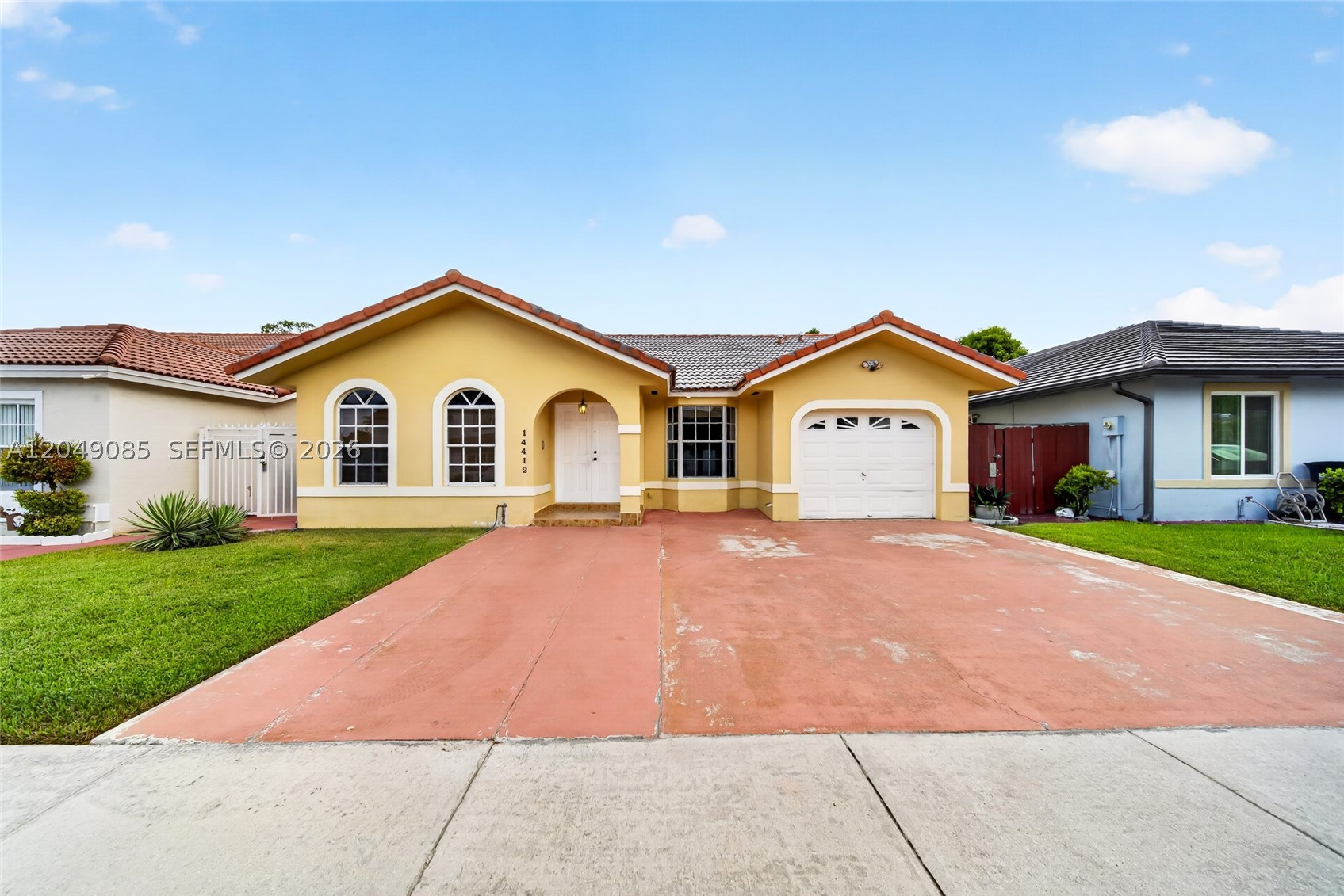 CALIFORNIA HILLS - Residential
