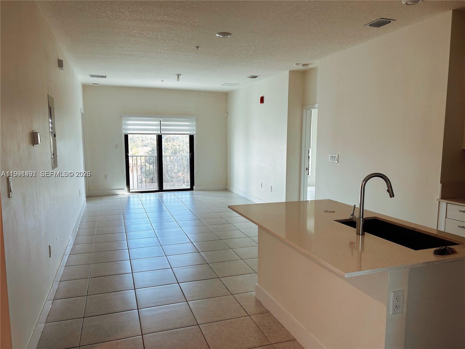 URBANA DORAL - Residential