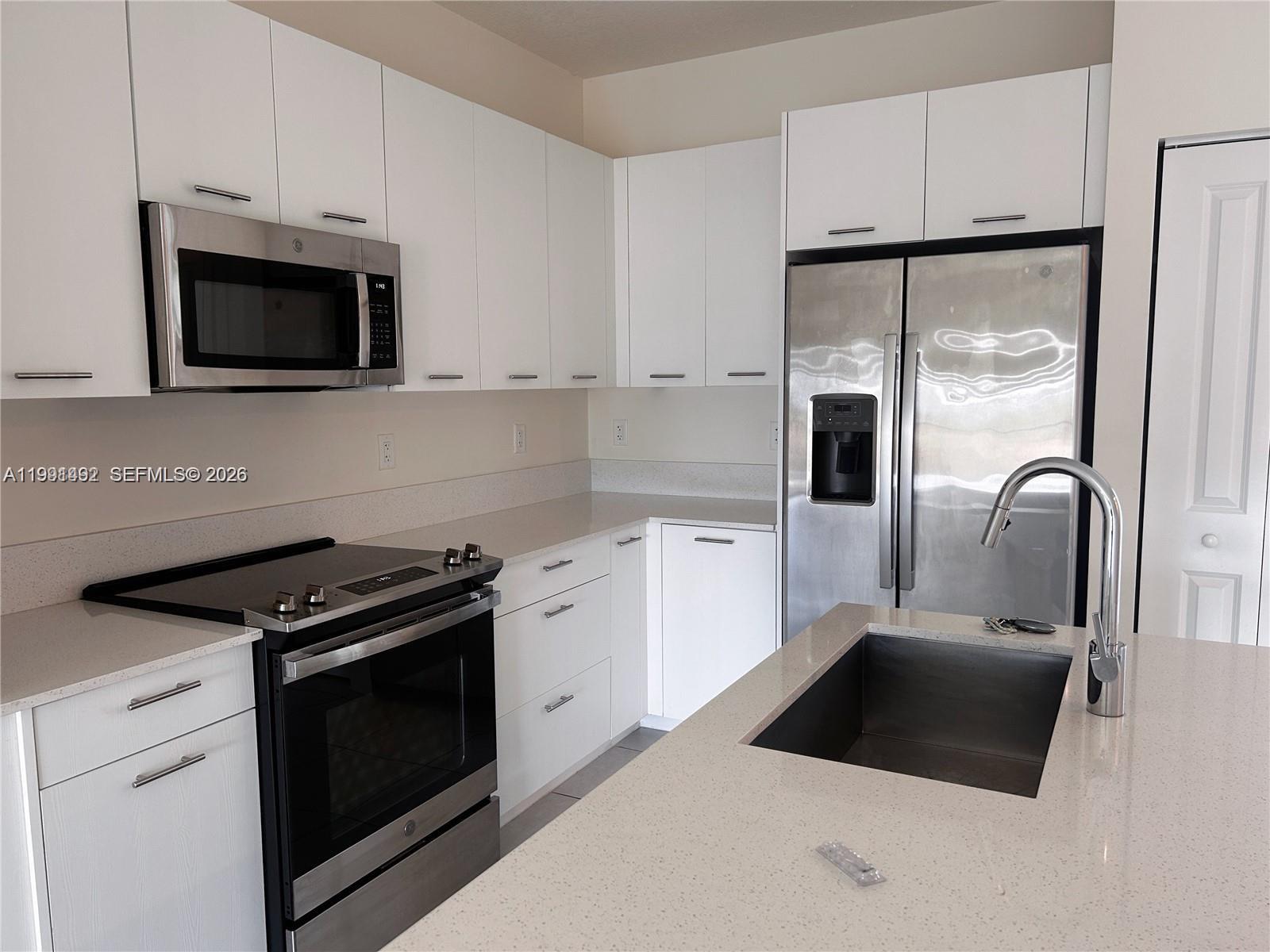 URBANA DORAL - Residential