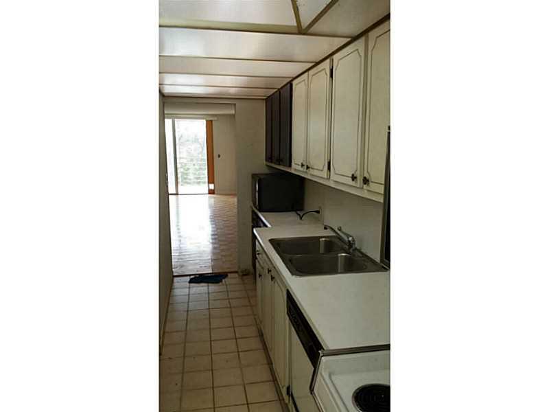 EASTERN SHORES WHITE HOUS - Residential Lease