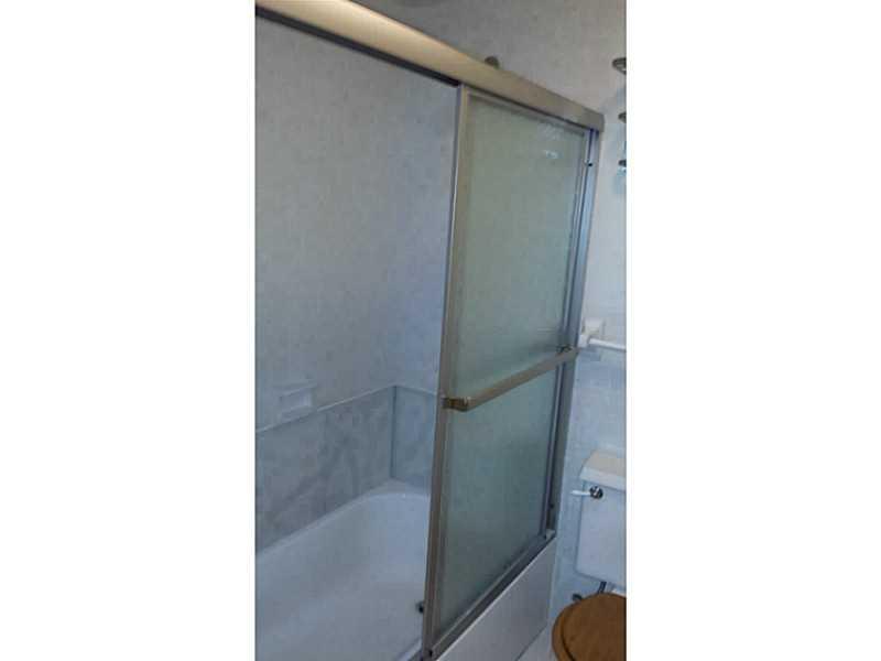 EASTERN SHORES WHITE HOUS - Residential Lease