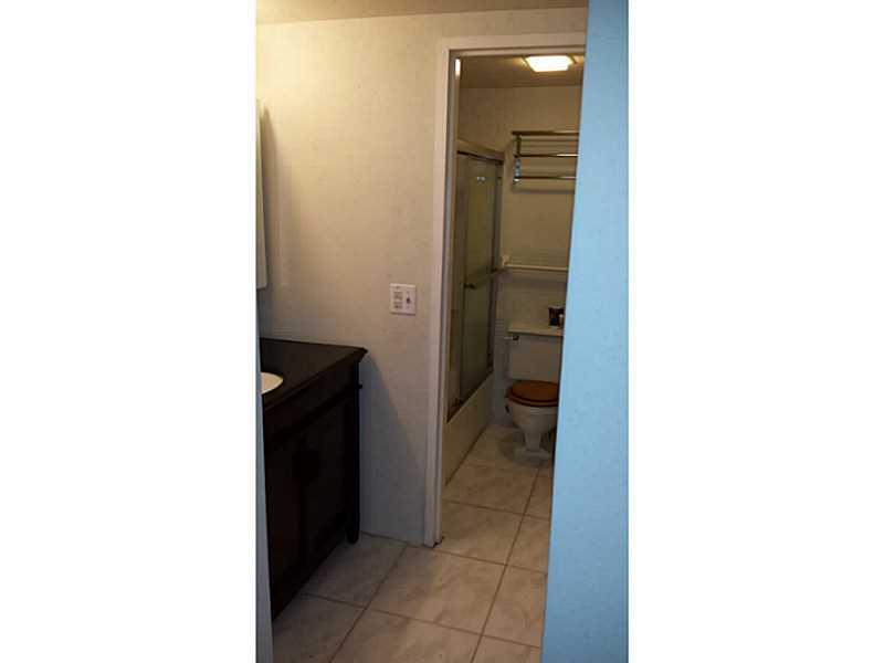 EASTERN SHORES WHITE HOUS - Residential Lease