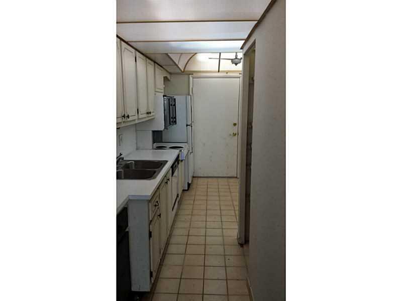 EASTERN SHORES WHITE HOUS - Residential Lease