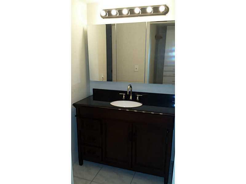 EASTERN SHORES WHITE HOUS - Residential Lease