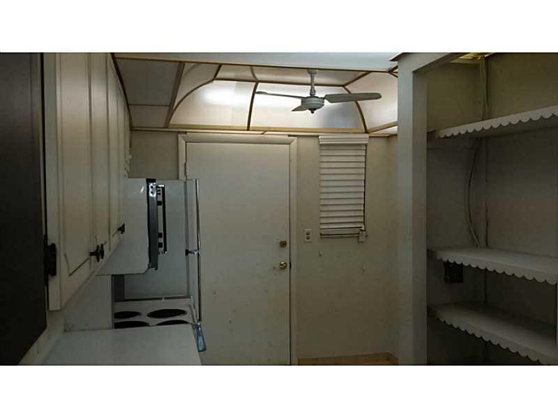 EASTERN SHORES WHITE HOUS - Residential Lease