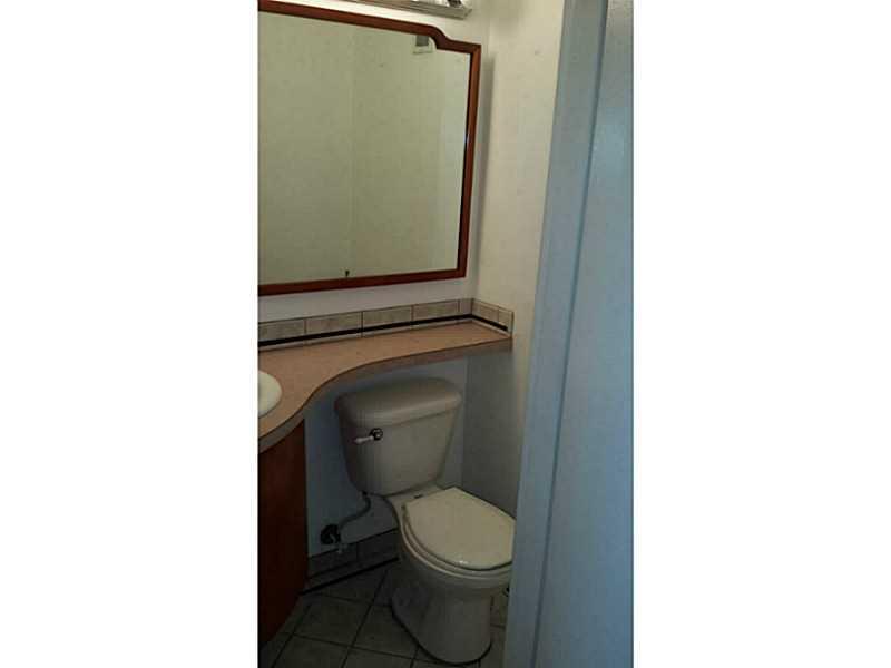EASTERN SHORES WHITE HOUS - Residential Lease