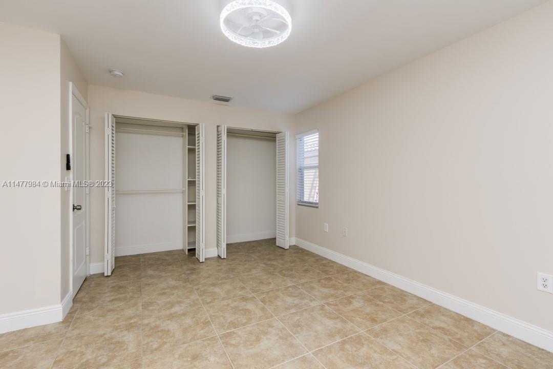 SAWGRASS EXCHANGE PLAT - Residential
