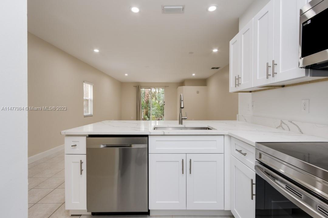 SAWGRASS EXCHANGE PLAT - Residential
