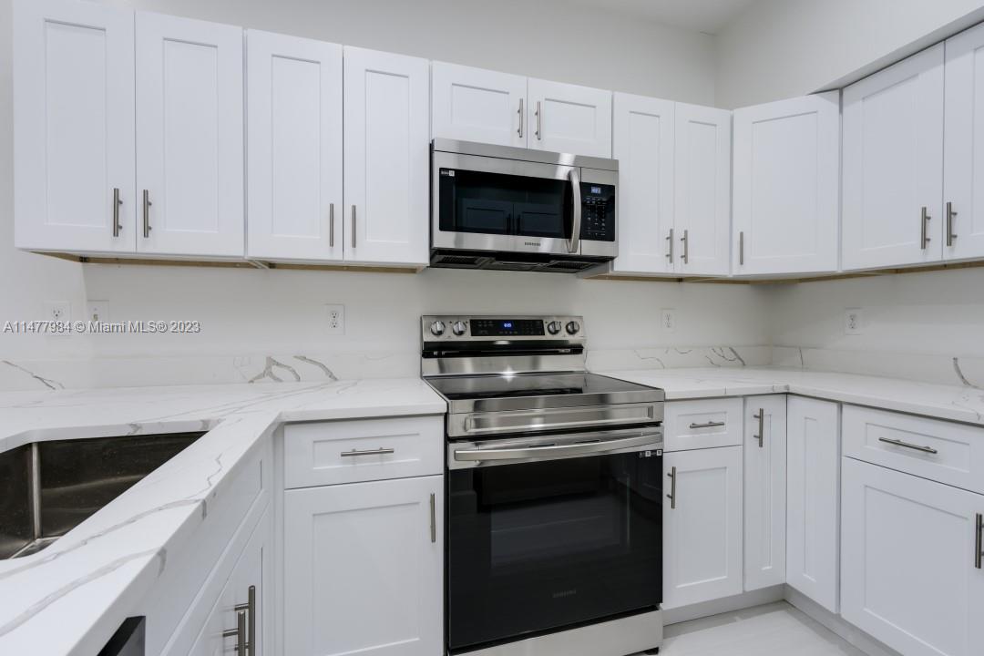 SAWGRASS EXCHANGE PLAT - Residential