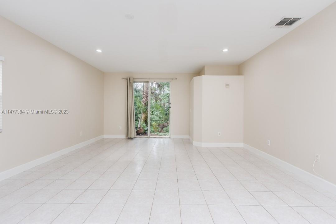 SAWGRASS EXCHANGE PLAT - Residential