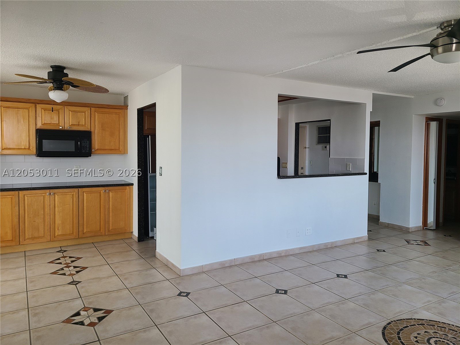CARLYLE CONDOMINIUM - Residential Lease